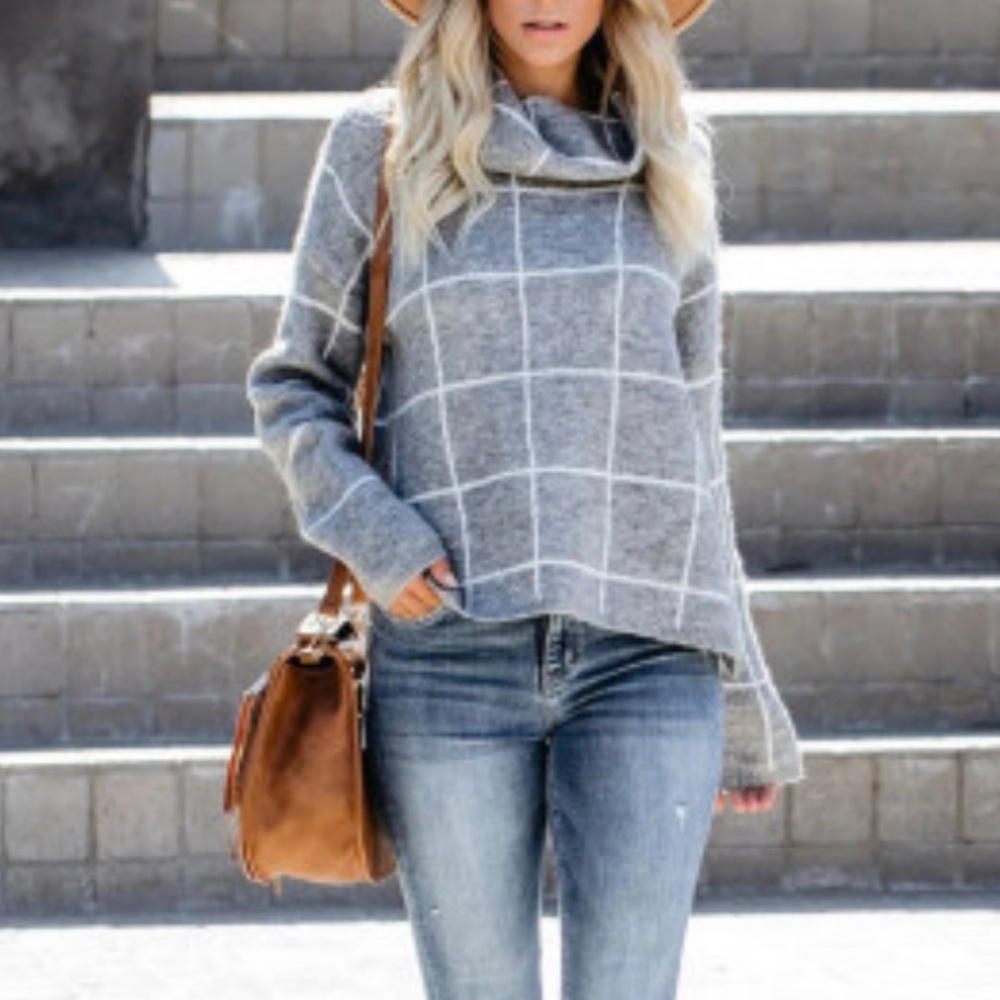 Grey Grid Pattern Turtleneck Sweater